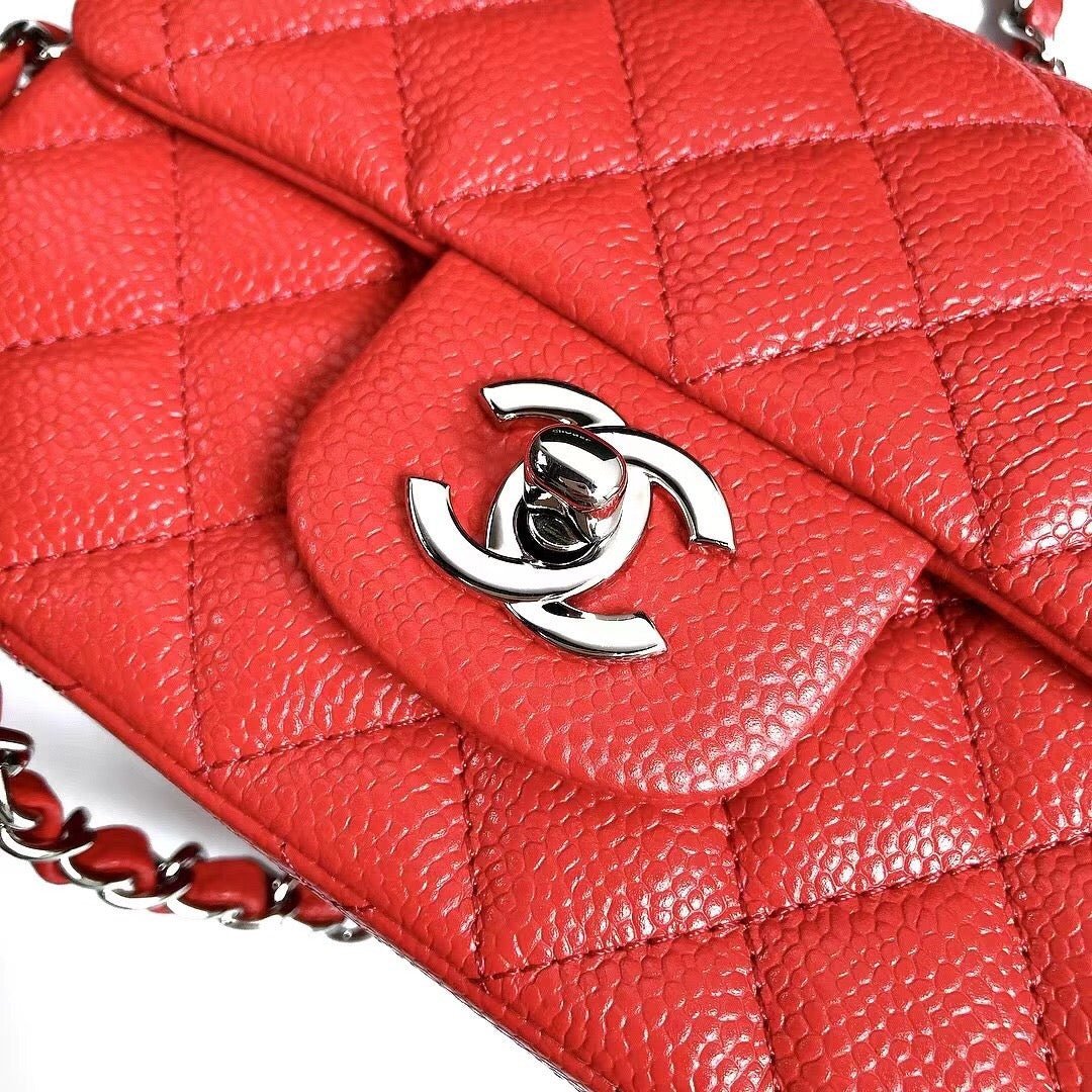 MINI SQUARE FLAP BAG 17CM RED CAVIAR SILVER HARDWARE - Image 13