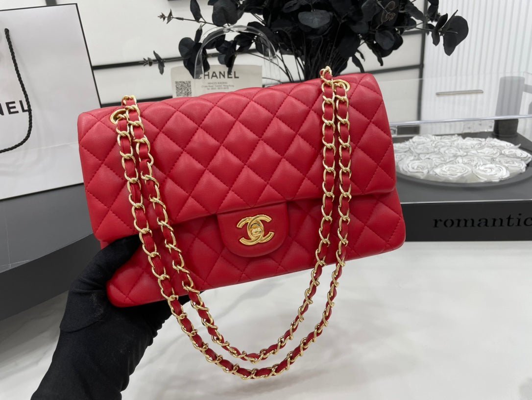 CC 25 CLASSIC SMALL DOUBLE FLAP BAG IN CHERRY RED CALFSKIN WITH STRAP - Image 3