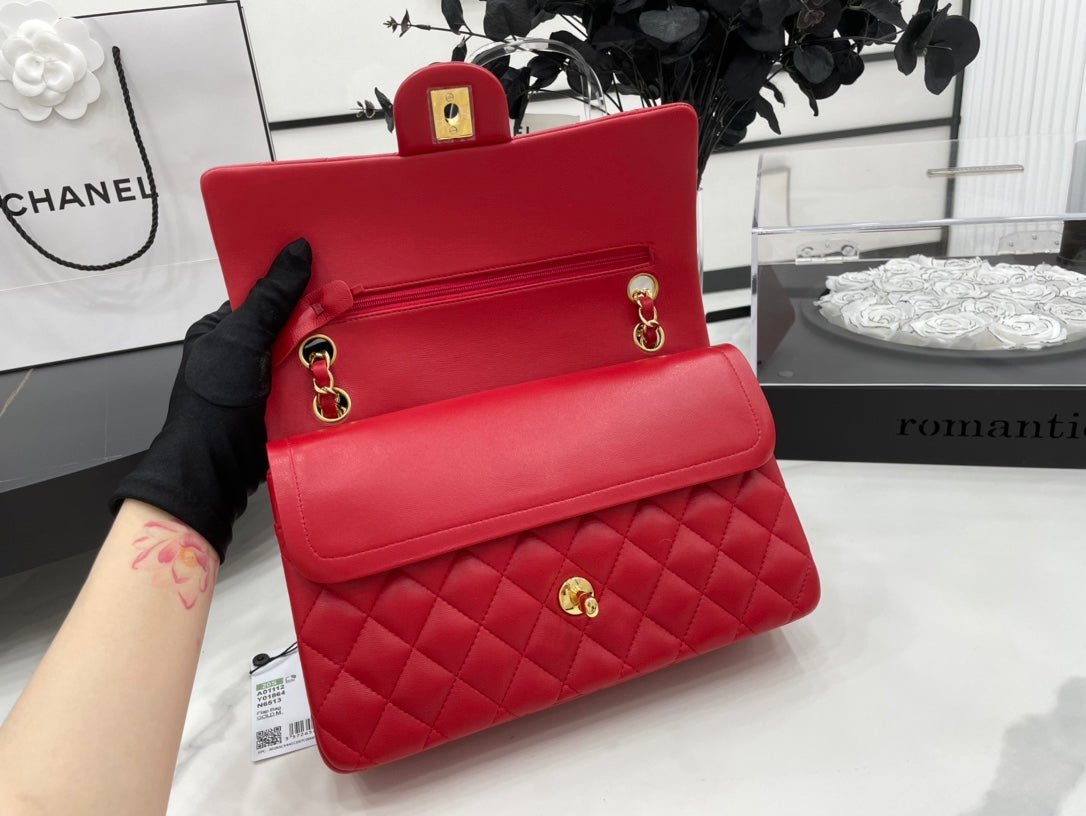 CC 25 CLASSIC SMALL DOUBLE FLAP BAG IN CHERRY RED CALFSKIN WITH STRAP - Image 11