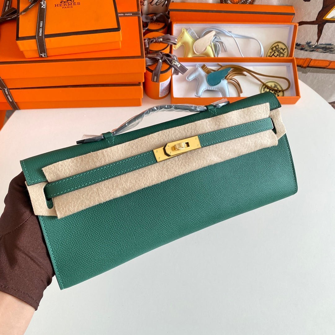 KELLY CUT 31 IN GREEN FOREST CALFSKIN WITH GOLD HARDWARE - Image 10