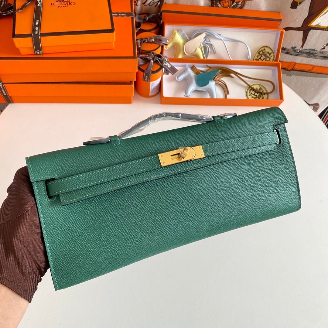 KELLY CUT 31 IN GREEN FOREST CALFSKIN WITH GOLD HARDWARE - Image 11