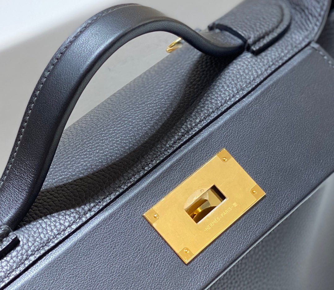 HM 26S 24/24 29MM IN BLACK EVERCOLOR CALFSKIN GOLD KELLY BUCKLE - Image 16
