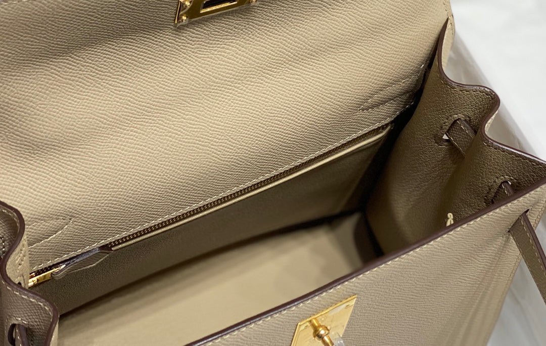 KELLY 28CM IN TRENCH EPSOM CALFSKIN GOLD HARDWARE - Image 15