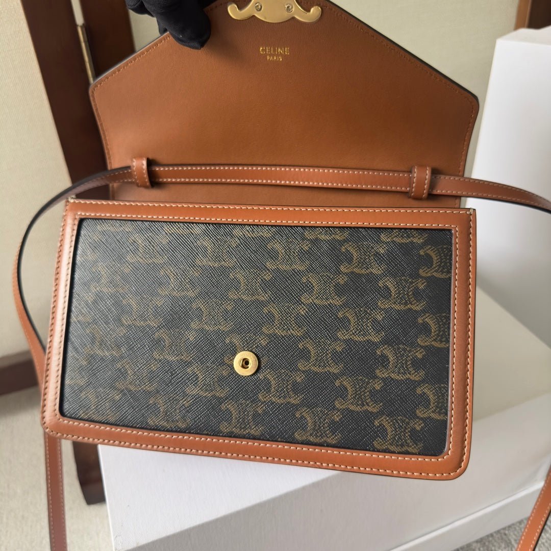 CELINE 25S WALLET MARGO 22MM IN BLACK TRIOMPHE CANVAS AND BROWN CALFSKIN - Image 5