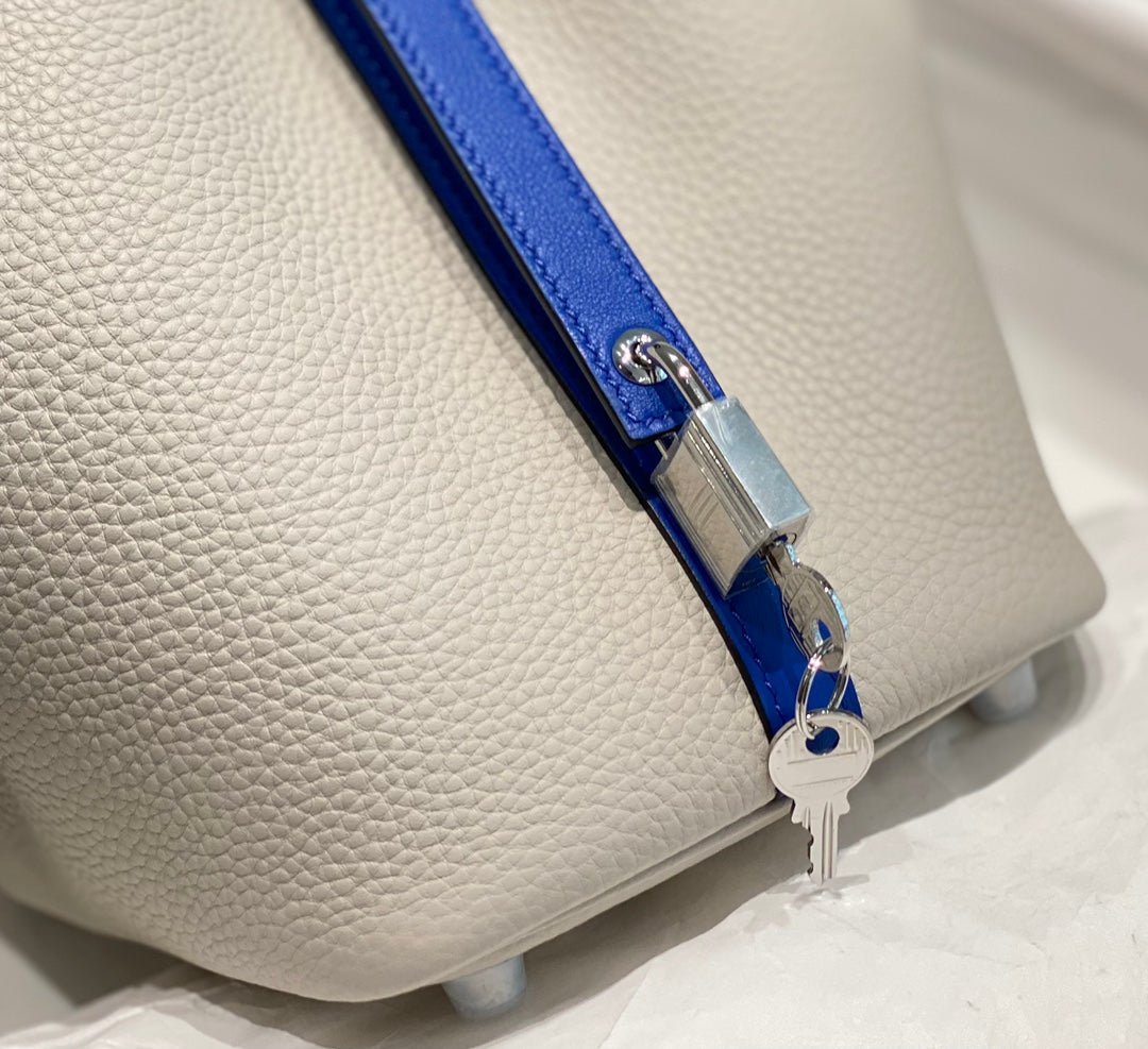 HERMES 25S PICOTIN LOCK 18 IN PEARL GRAY AND ELECTRIC BLUE CALFSKIN SILVER HARDWARE - Image 7