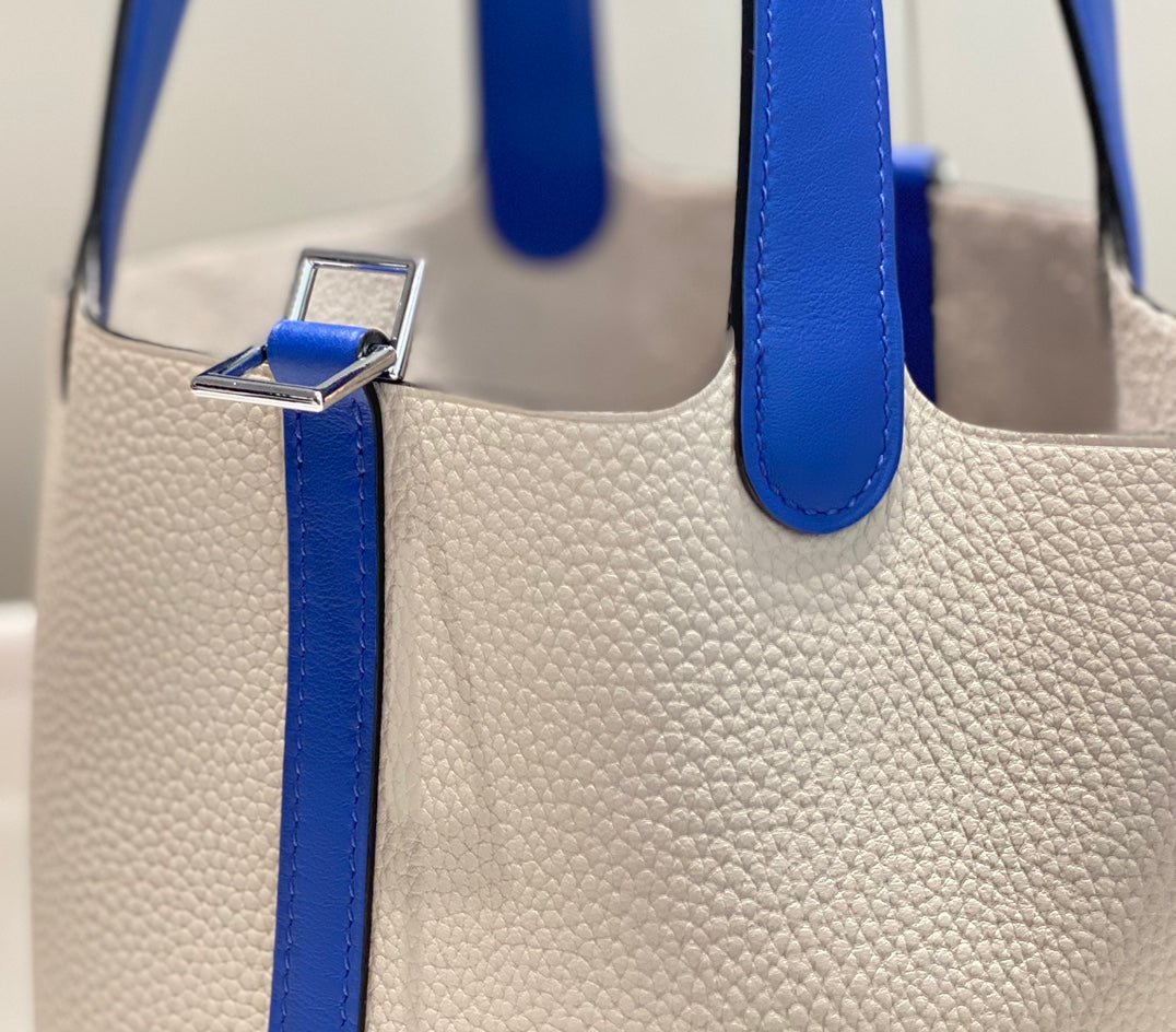 HERMES 25S PICOTIN LOCK 18 IN PEARL GRAY AND ELECTRIC BLUE CALFSKIN SILVER HARDWARE - Image 18