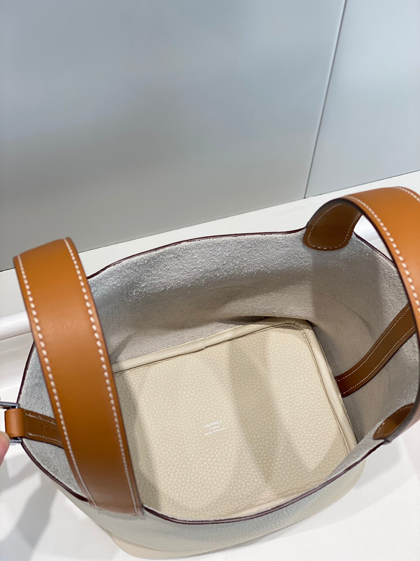 HERMES 25S PICOTIN LOCK 18 IN BURNT ORANGE AND IVORY CALFSKIN SILVER HARDWARE - Image 15