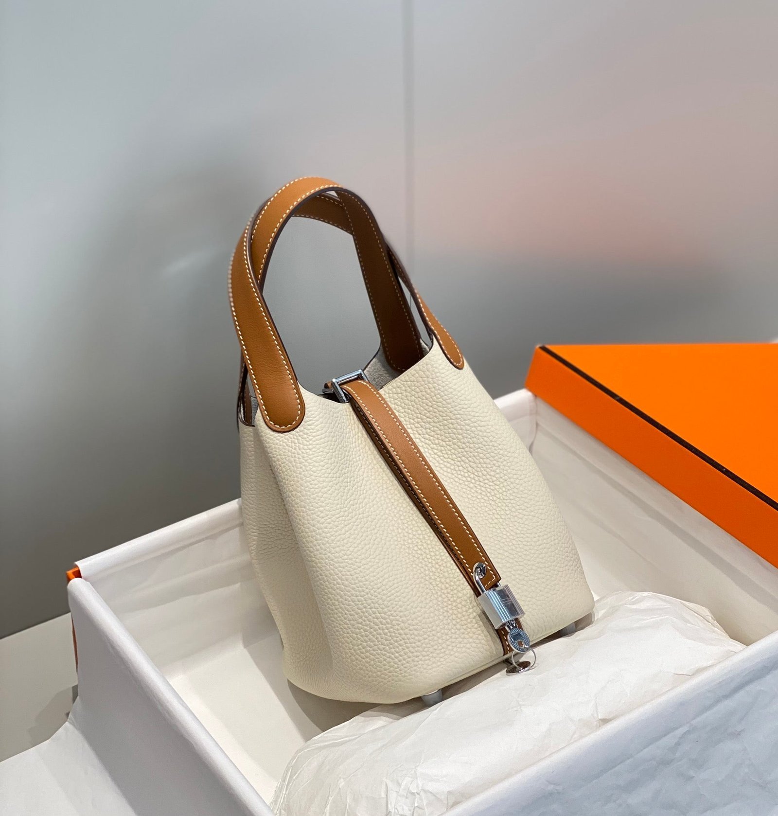 HERMES 25S PICOTIN LOCK 18 IN BURNT ORANGE AND IVORY CALFSKIN SILVER HARDWARE - Image 12