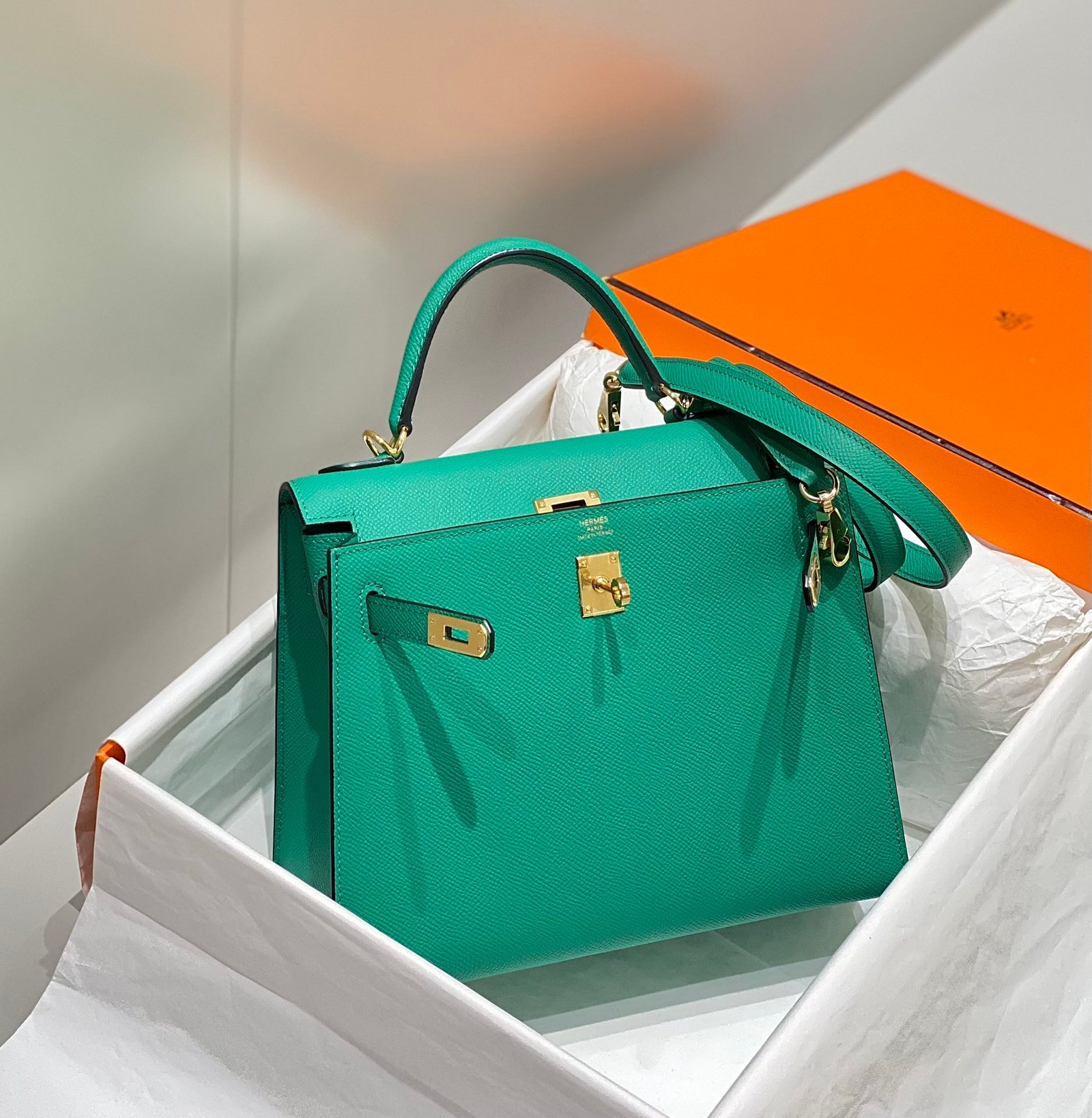 KELLY 25CM IN VERT VERTIGO EPSOM CALFSKIN GOLD HARDWARE - Image 11