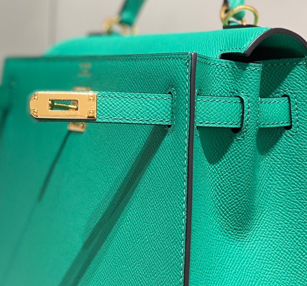 KELLY 25CM IN VERT VERTIGO EPSOM CALFSKIN GOLD HARDWARE - Image 15