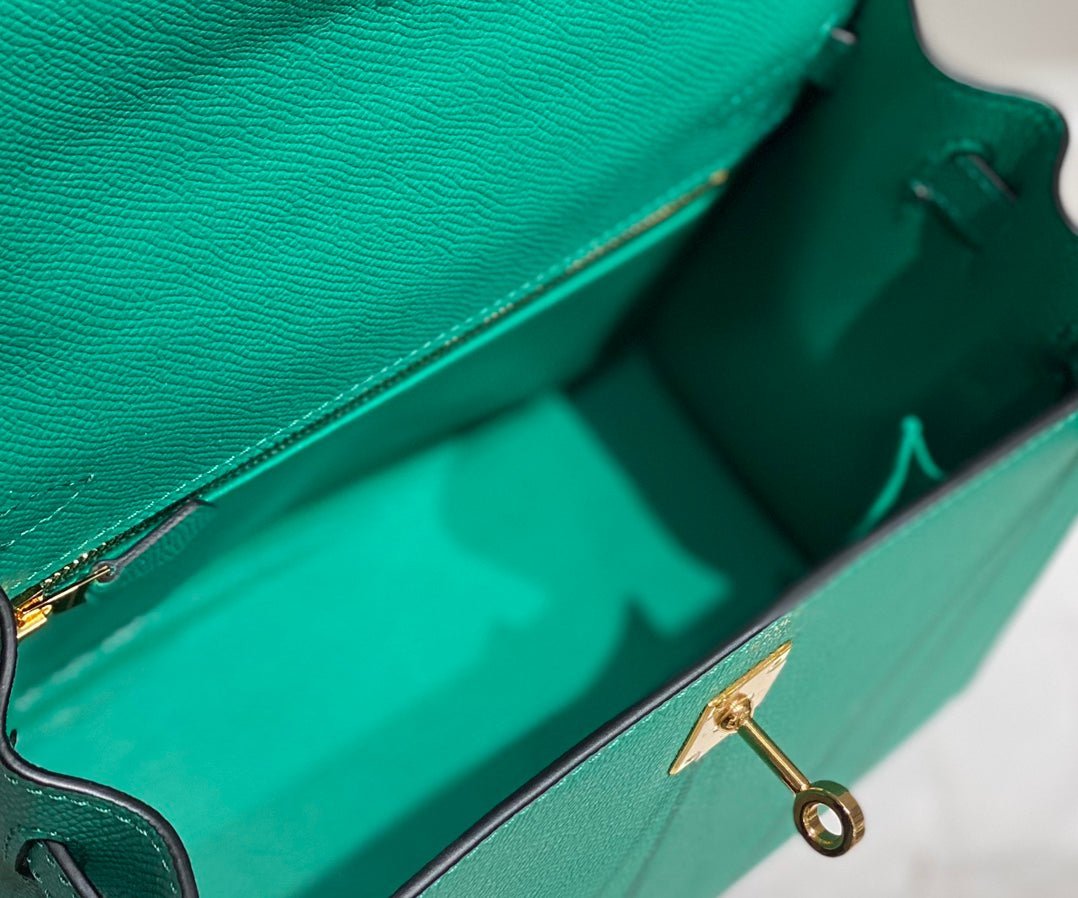 KELLY 25CM IN VERT VERTIGO EPSOM CALFSKIN GOLD HARDWARE - Image 9
