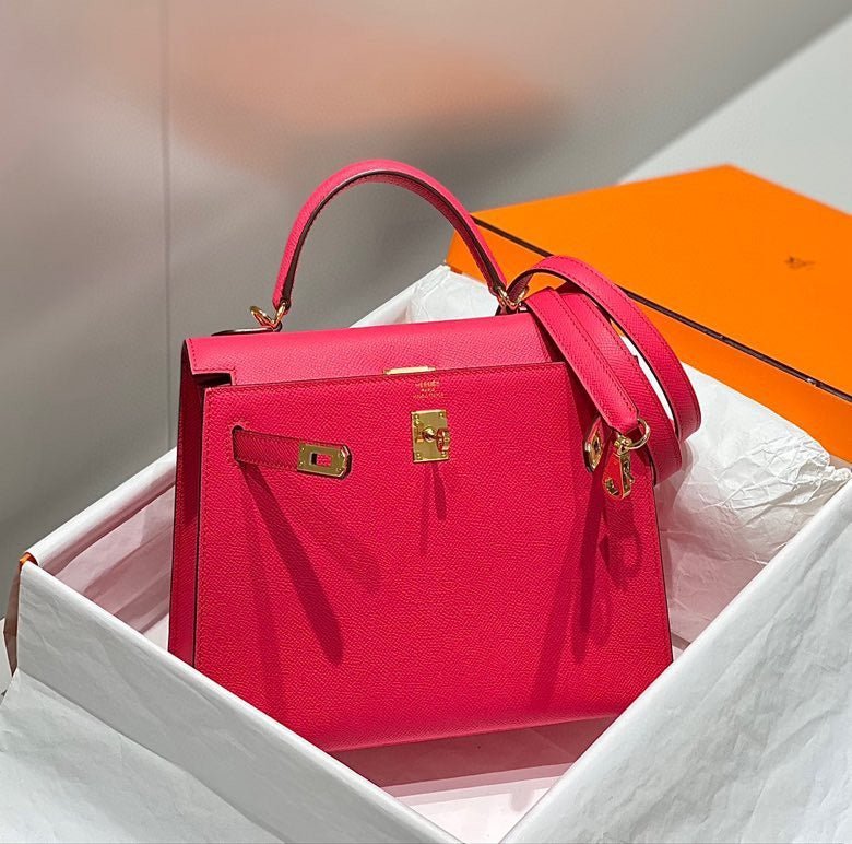 KELLY 25CM IN ROSE TYRIEN SWIFT CALFSKIN GOLD HARDWARE - Image 12