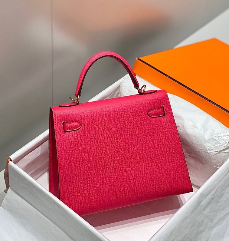 KELLY 25CM IN ROSE TYRIEN SWIFT CALFSKIN GOLD HARDWARE - Image 11
