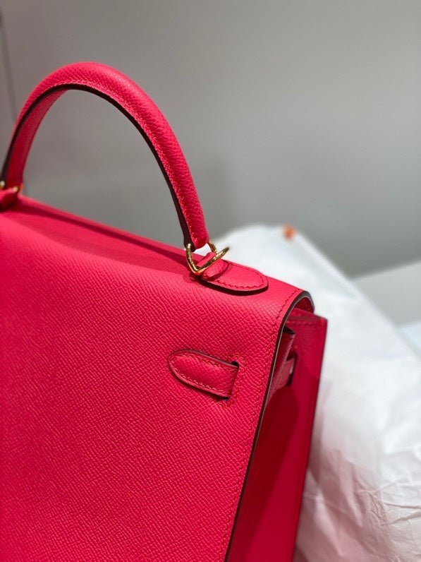 KELLY 25CM IN ROSE TYRIEN SWIFT CALFSKIN GOLD HARDWARE - Image 18