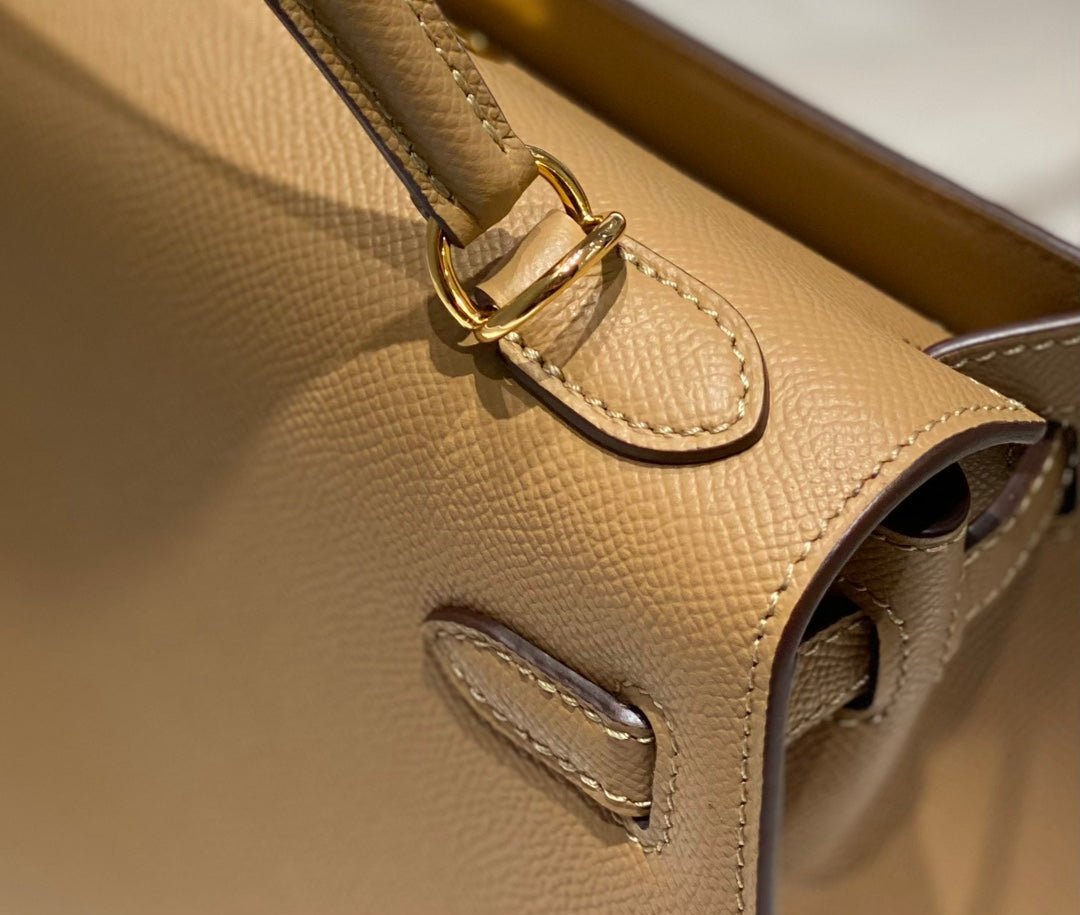 KELLY 28CM IN CHAI EPSOM CALFSKIN GOLD HARDWARE - Image 8