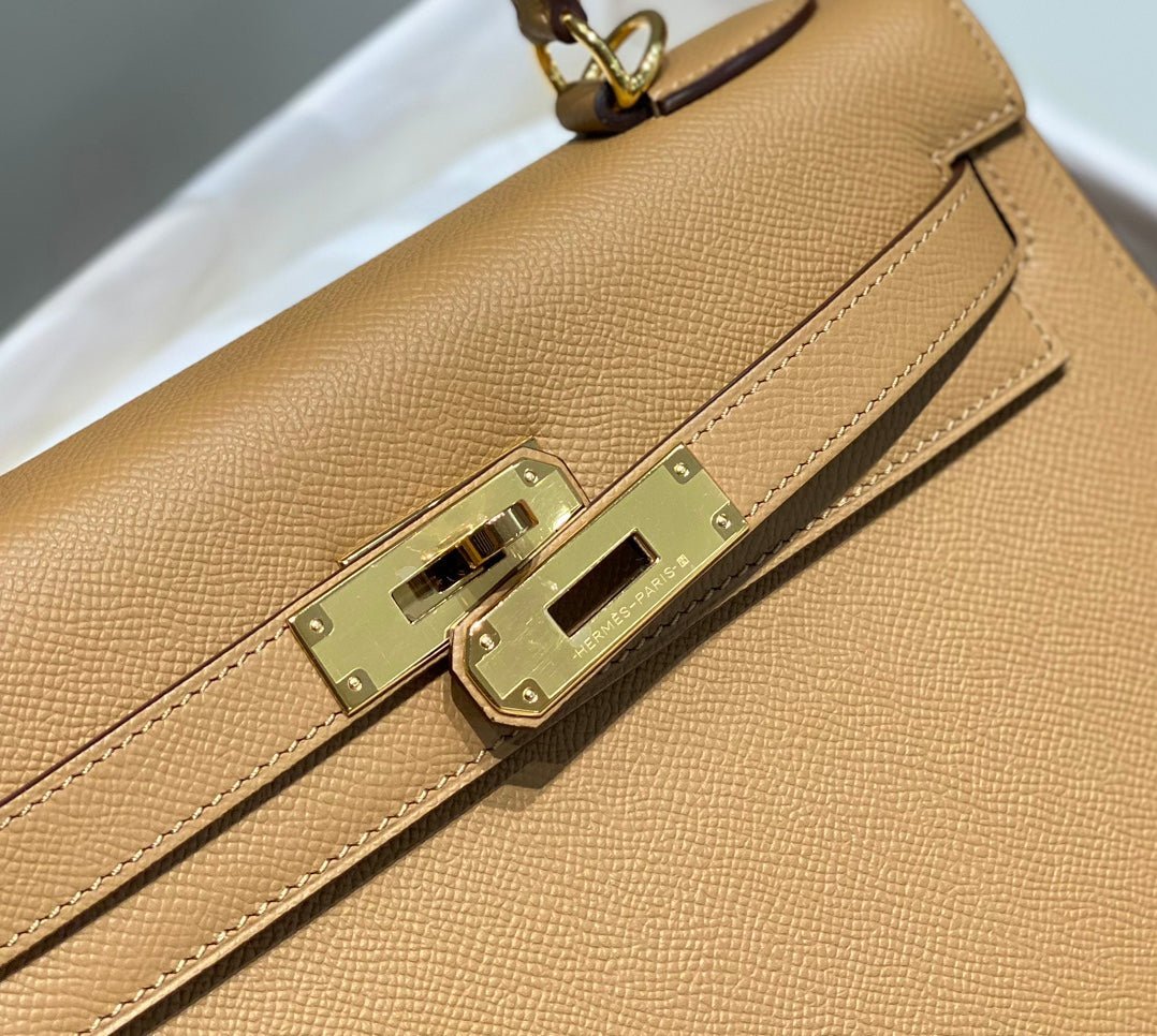 KELLY 28CM IN CHAI EPSOM CALFSKIN GOLD HARDWARE - Image 6