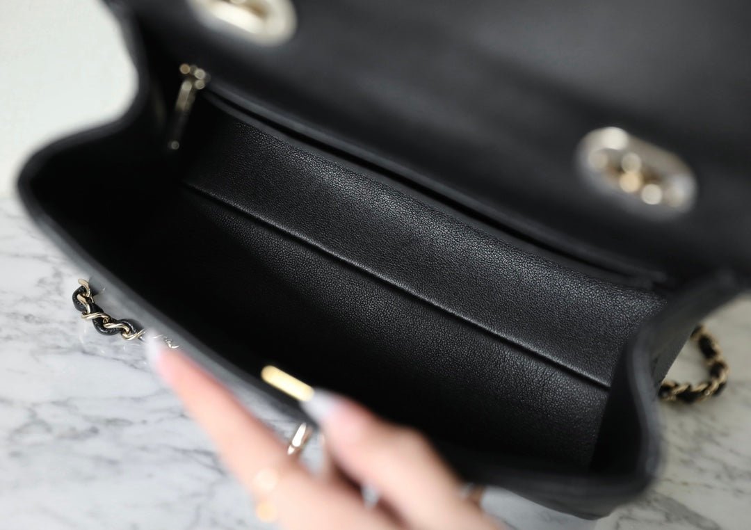 CHANEL 25S FLAP BAG 21 CM IN BLACK LAMBSKIN WITH GOLD HARDWARE - Image 9