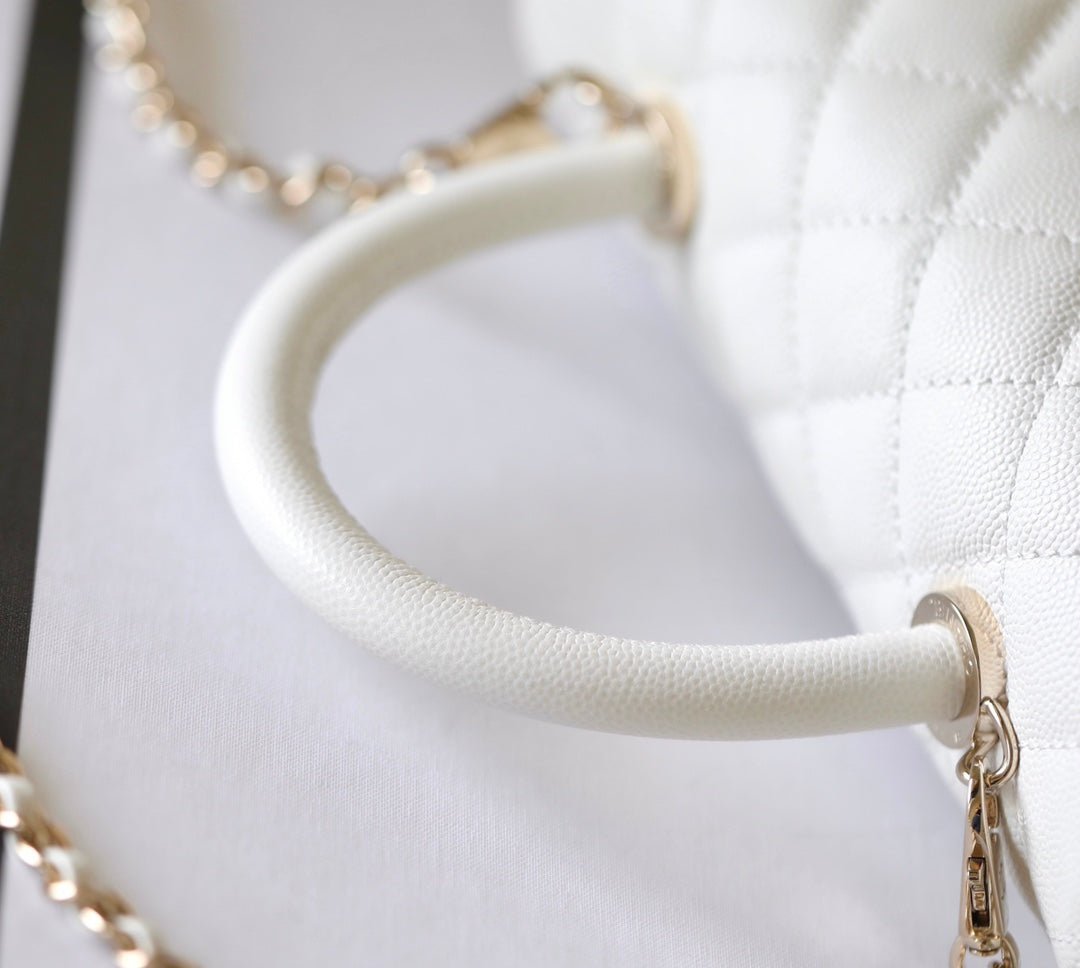 CHANEL 25S FLAP BAG 24 CM IN WHITE LAMBSKIN WITH GOLD HARDWARE - Image 14