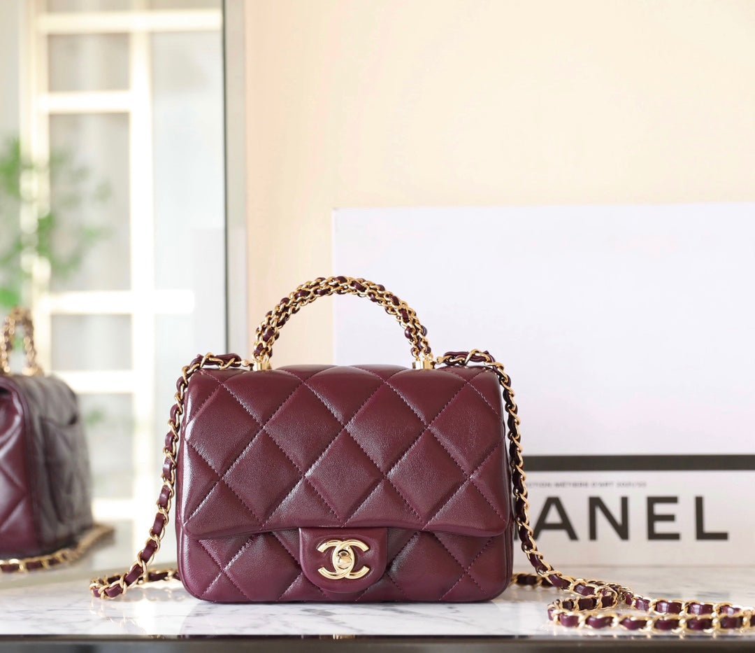 CHANEL 25S FLAP BAG 19 CM IN DARK RED LAMBSKIN WITH GOLD HARDWARE - Image 2