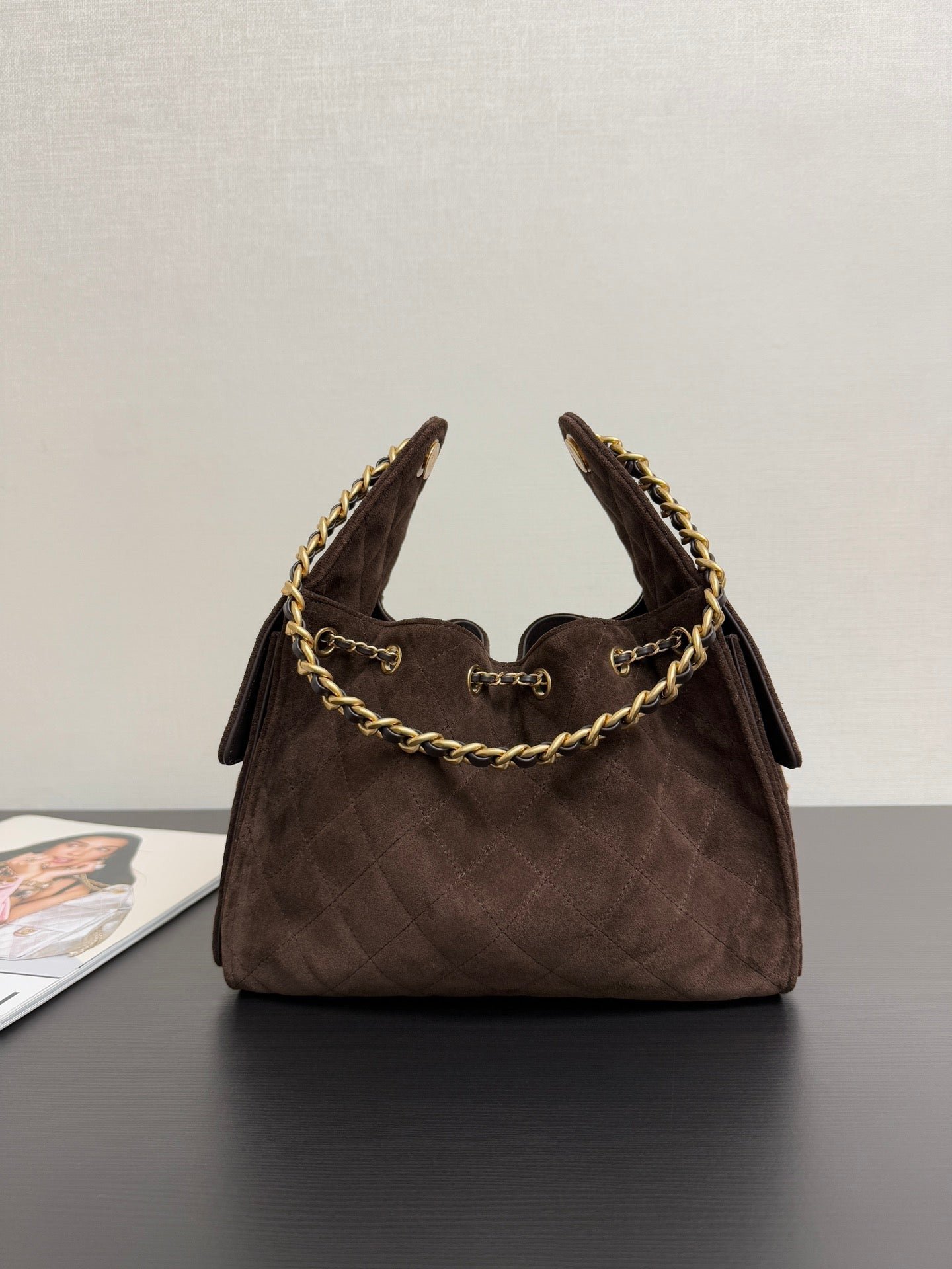 CHANEL 25S HOBO BAG 30 CM IN DARK BROWN SUEDE WITH GOLD HARDWARE - Image 10