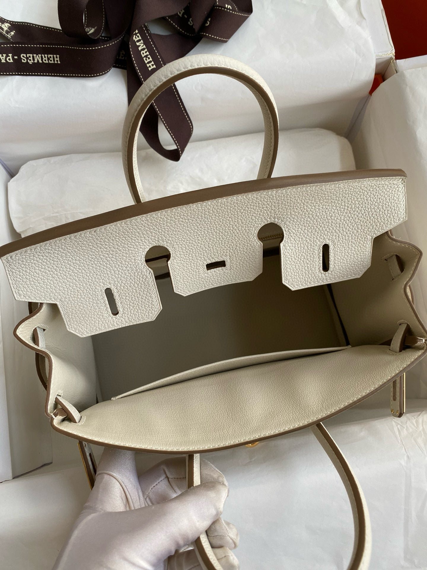 HM BIRKIN 25CM CREAM TOGO LEATHER GOLD HARDWARE - Image 16