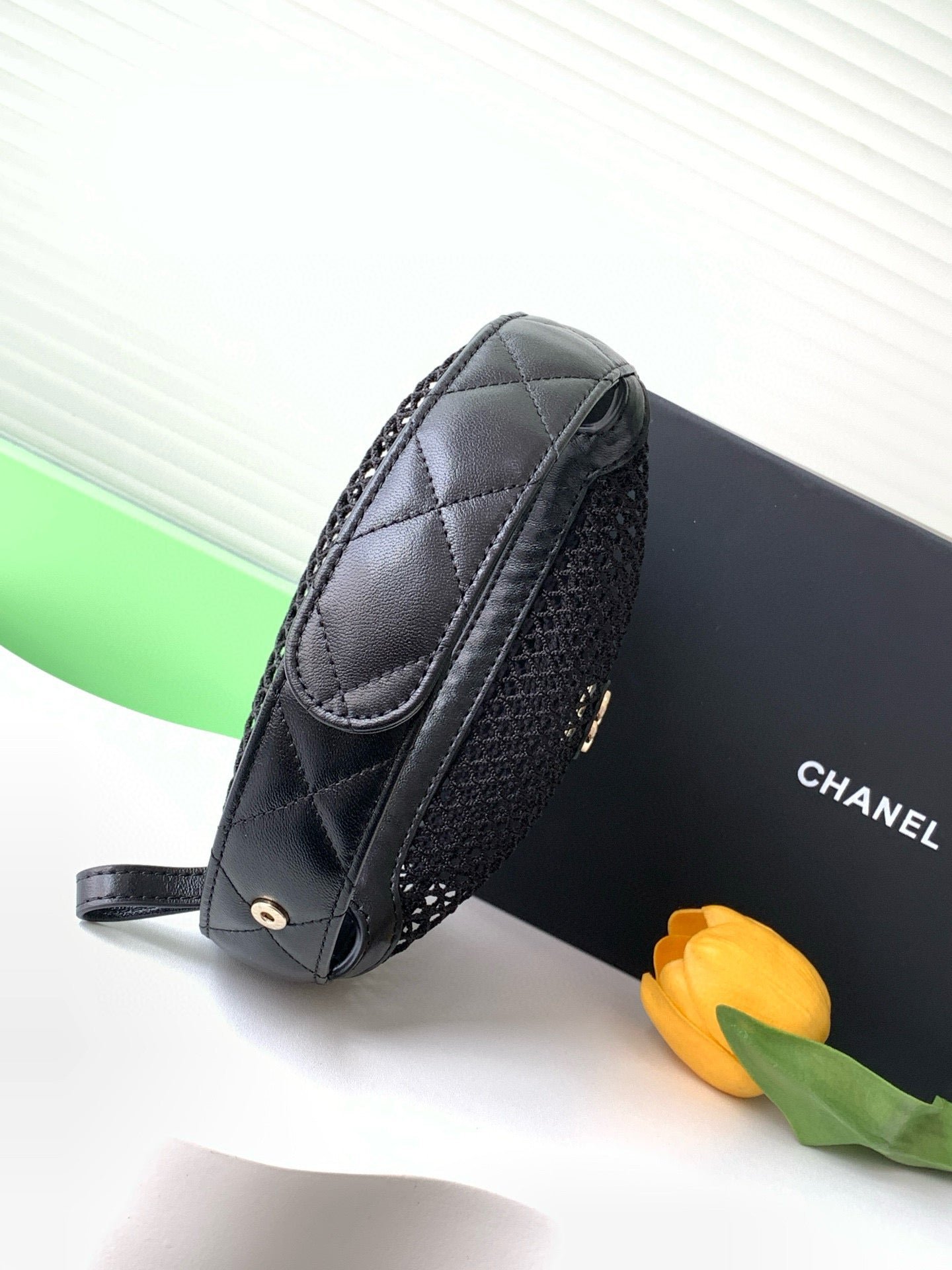 CC 25S POUCH IN BLACK LAMBSKIN WITH MESH GOLD HARDWARE - Image 18