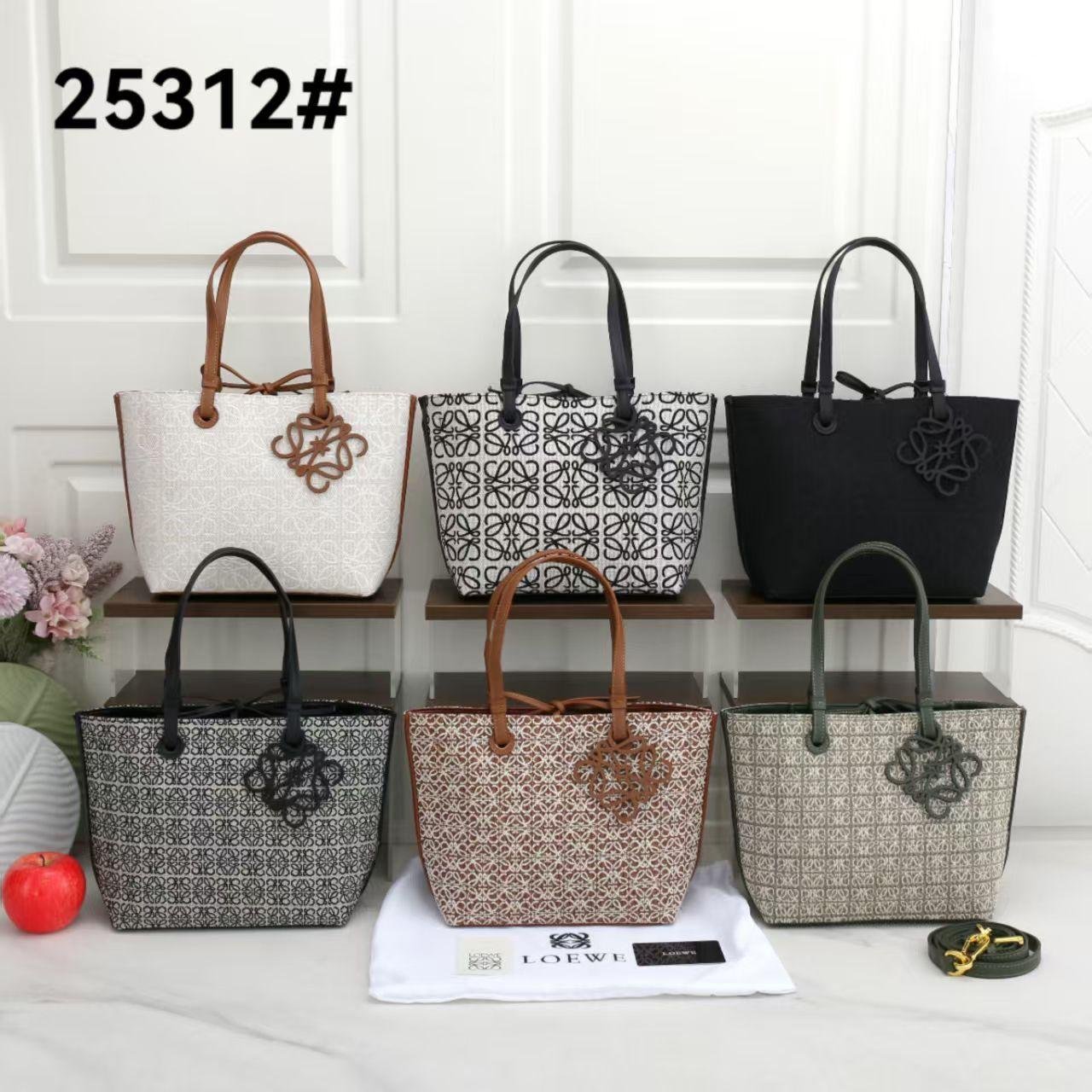 Bruno Latte, 38cm Luxury Designer Bag - Image 3