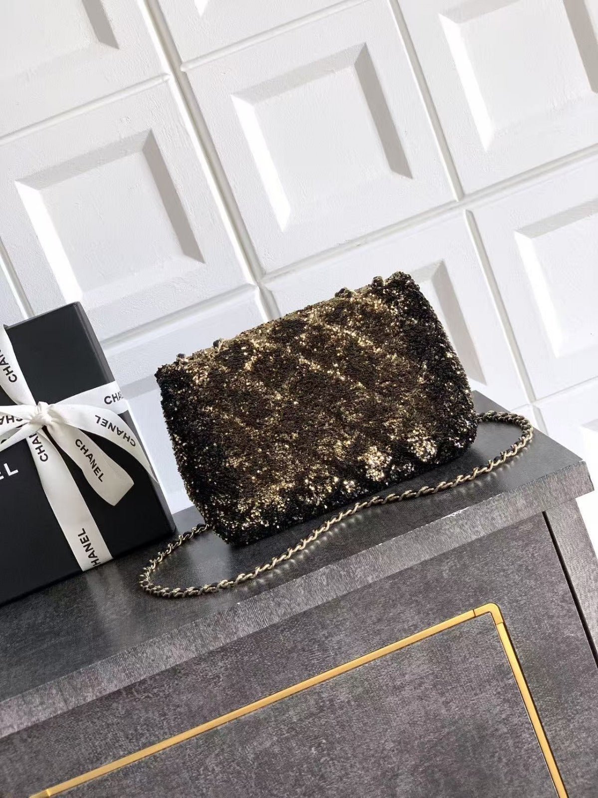 CC 20 SEQUINS FLAP BAG IN BLACK MIX BROWN - Image 10