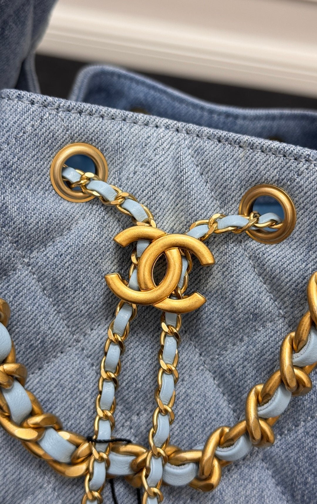 CHANEL 25S HOBO BAG 30 IN BLUE DENIM WITH GOLD HARDWARE - Image 14
