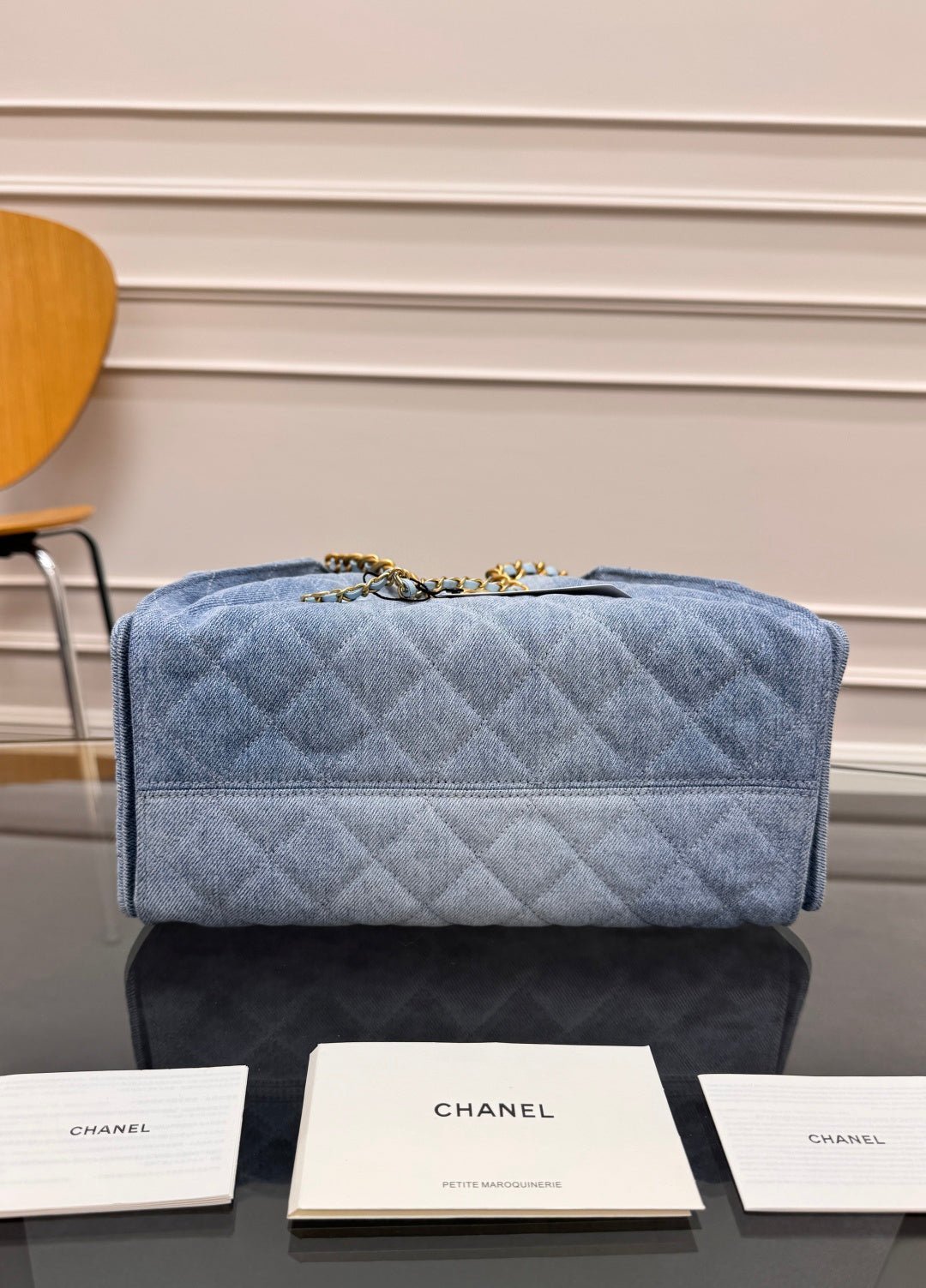 CHANEL 25S HOBO BAG 30 IN BLUE DENIM WITH GOLD HARDWARE - Image 19
