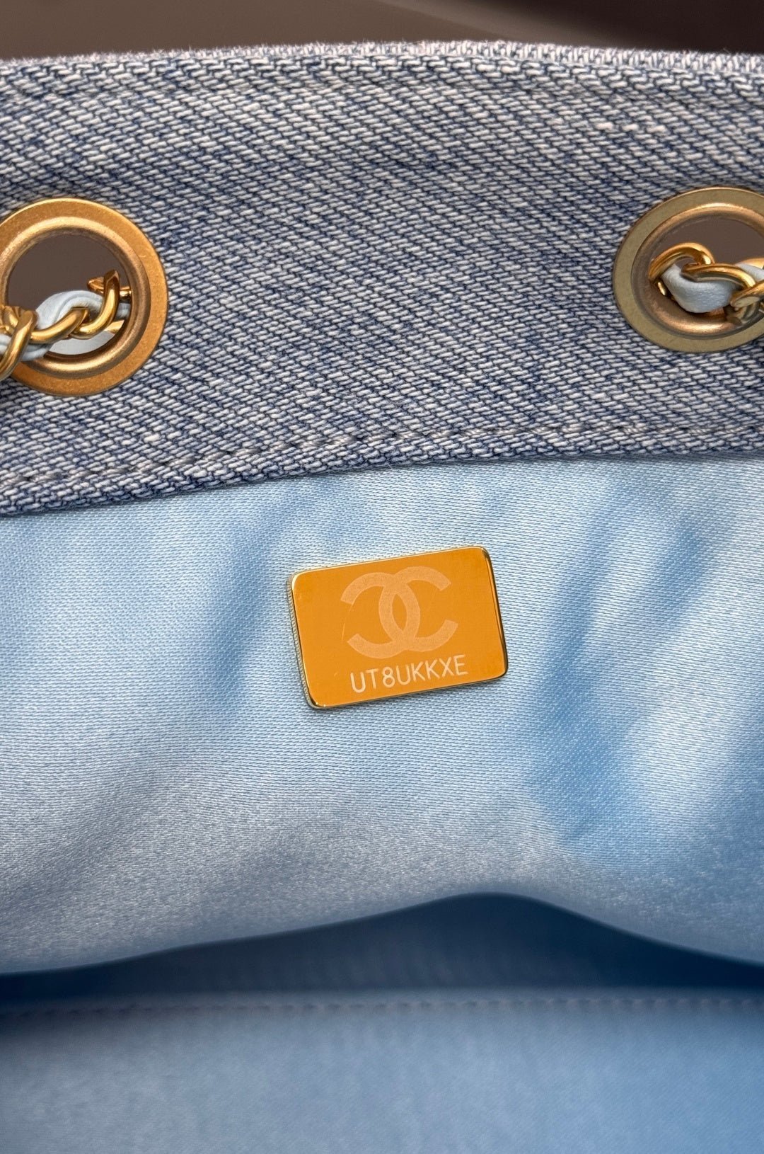 CHANEL 25S HOBO BAG 30 IN BLUE DENIM WITH GOLD HARDWARE - Image 10