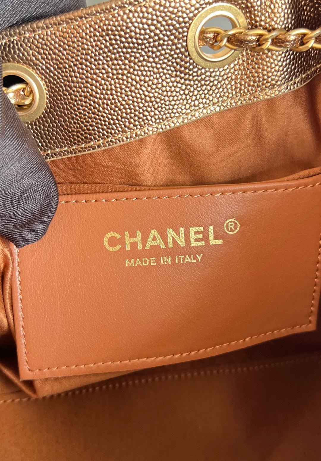 CHANEL 25S HOBO BAG 30 IN METALLIC BROWN CAVIAR WITH GOLD HARDWARE - Image 6
