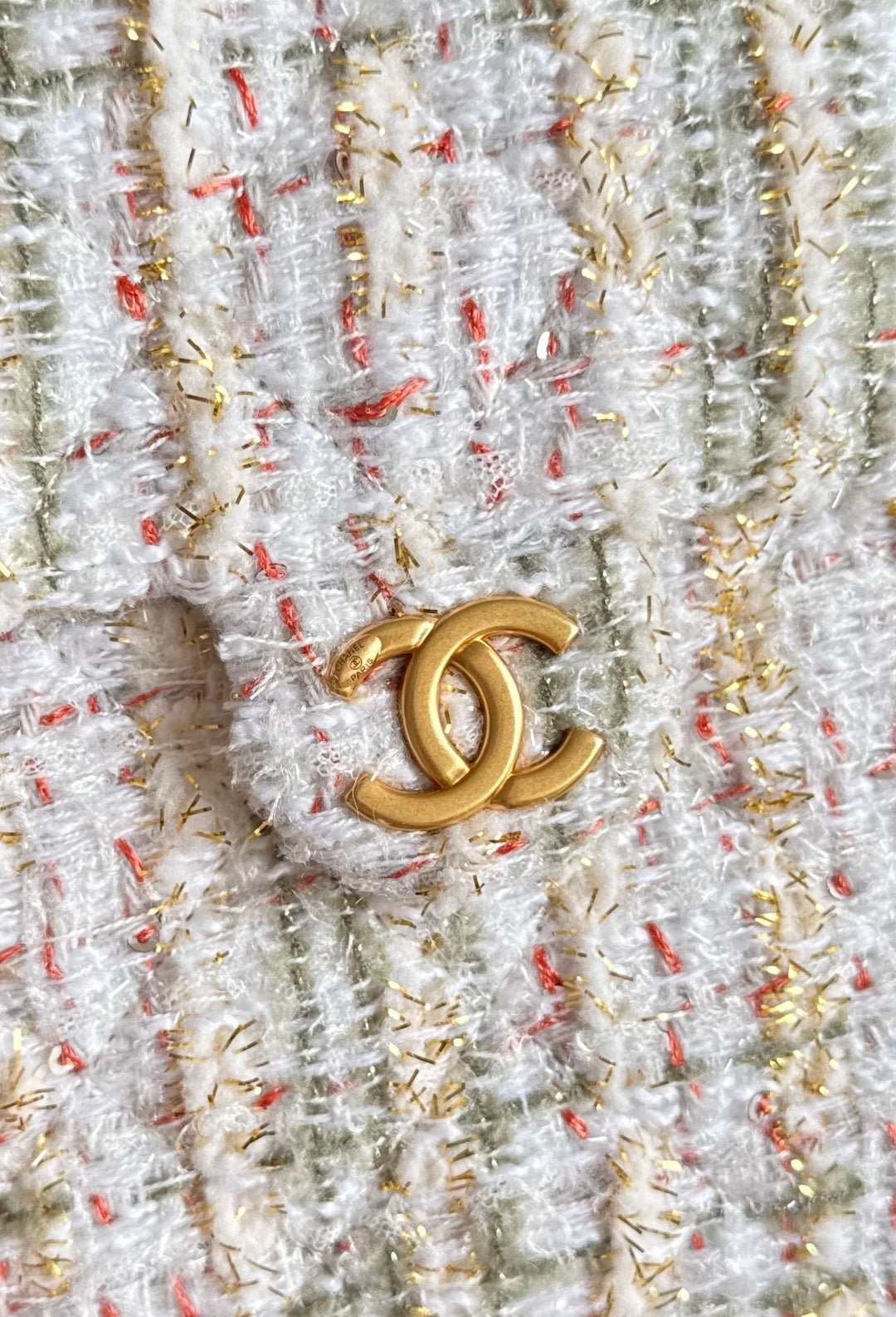 CHANEL 25S HOBO BAG 30 IN MULTICOLOR TWEED WITH GOLD HARDWARE - Image 5