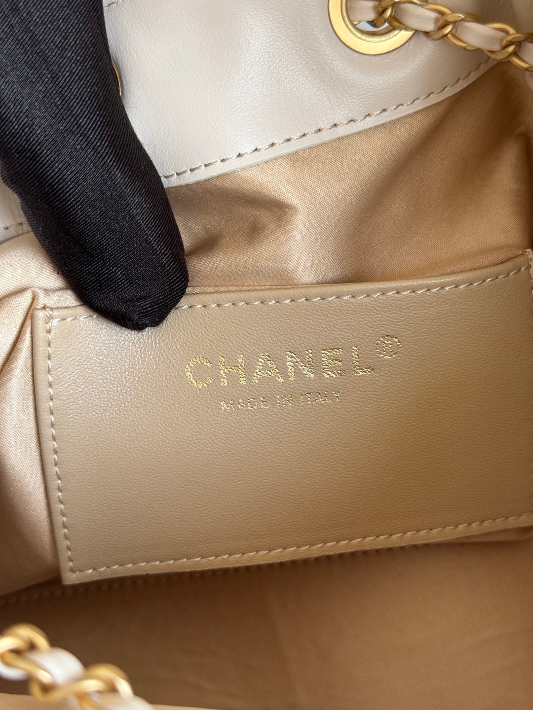 CHANEL 25S HOBO BAG 30 IN MULTICOLOR TWEED WITH GOLD HARDWARE - Image 10