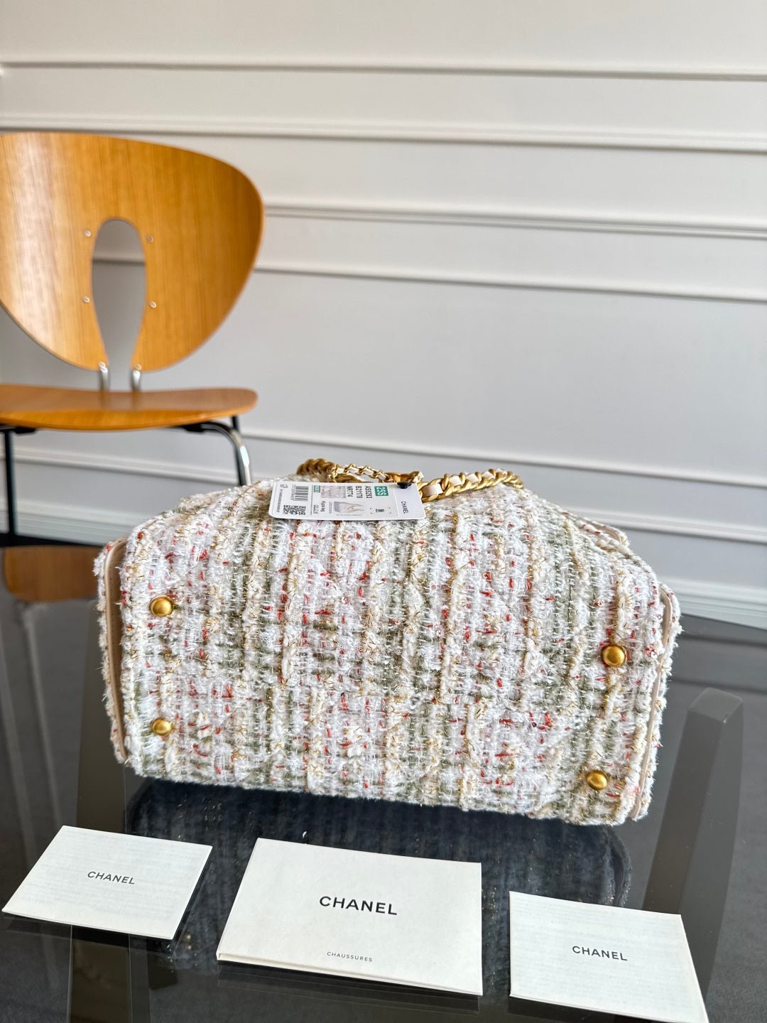 CHANEL 25S HOBO BAG 30 IN MULTICOLOR TWEED WITH GOLD HARDWARE - Image 3