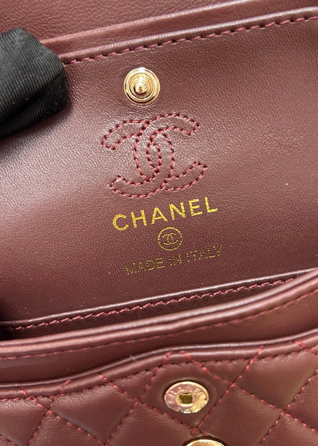 CHANEL 25S FLAP CHARM BAG 13 IN DARK RED LAMBSKIN - Image 21