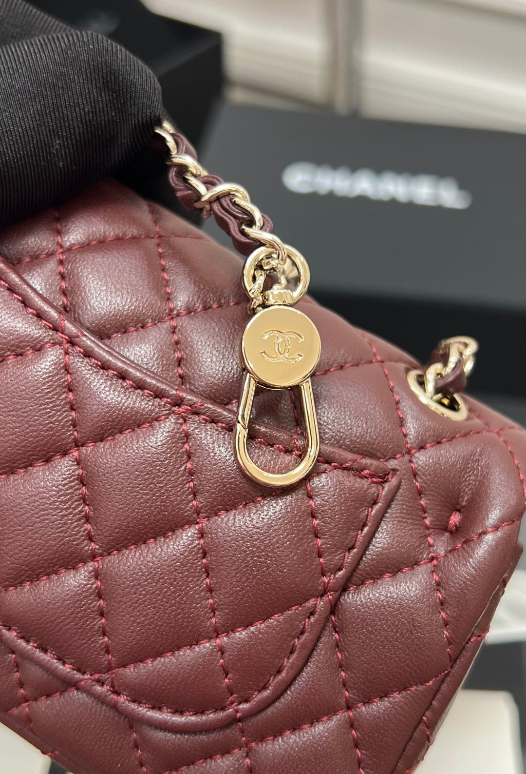 CHANEL 25S FLAP CHARM BAG 13 IN DARK RED LAMBSKIN - Image 15