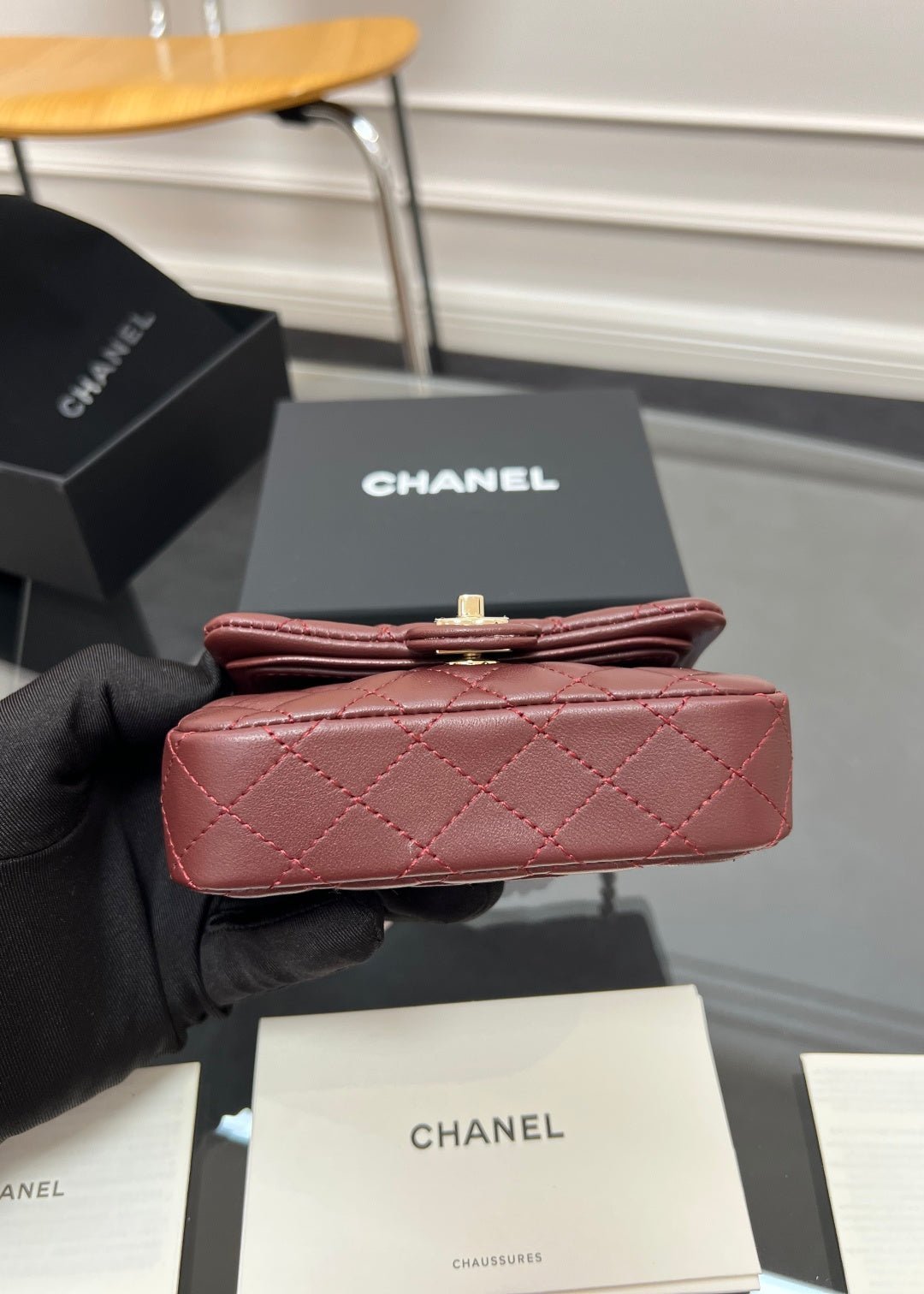 CHANEL 25S FLAP CHARM BAG 13 IN DARK RED LAMBSKIN - Image 5