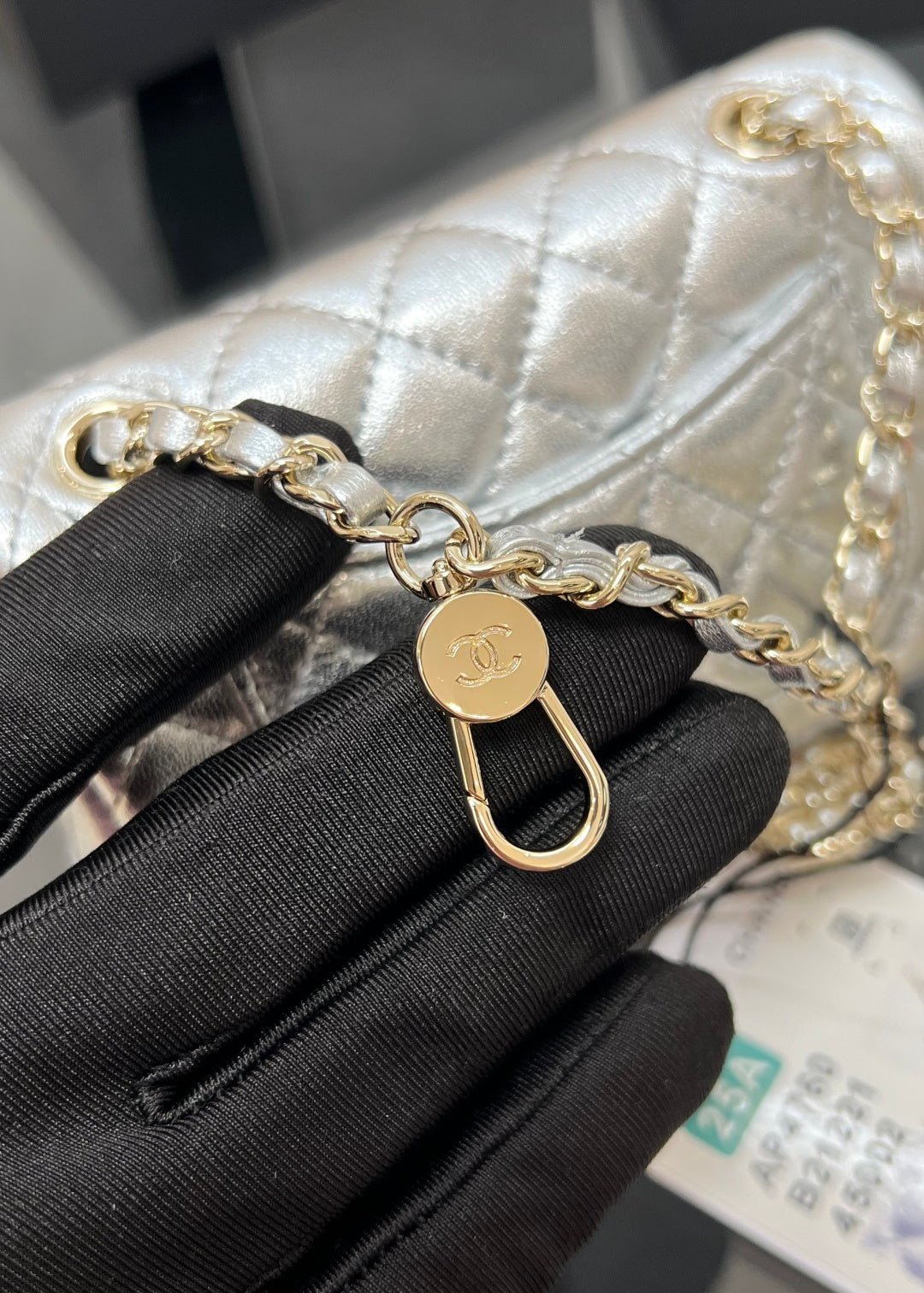 CHANEL 25S FLAP CHARM BAG 13 IN SILVER METALLIC LAMBSKIN - Image 8
