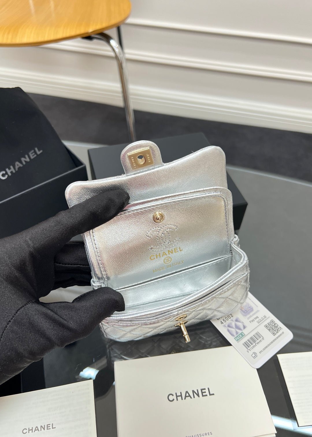 CHANEL 25S FLAP CHARM BAG 13 IN SILVER METALLIC LAMBSKIN - Image 5