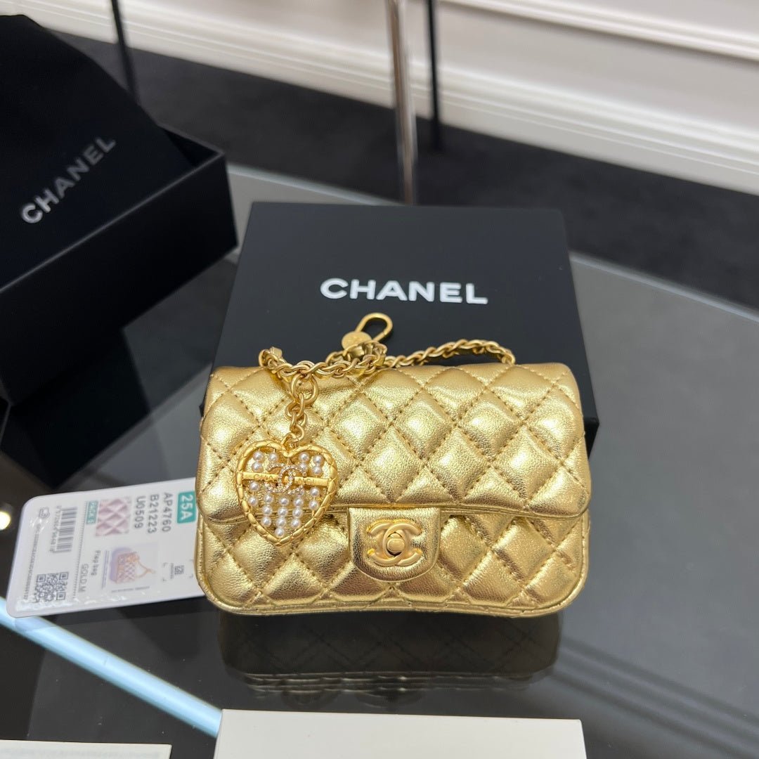 CHANEL 25S FLAP CHARM BAG 13 IN GOLD METALLIC LAMBSKIN - Image 11