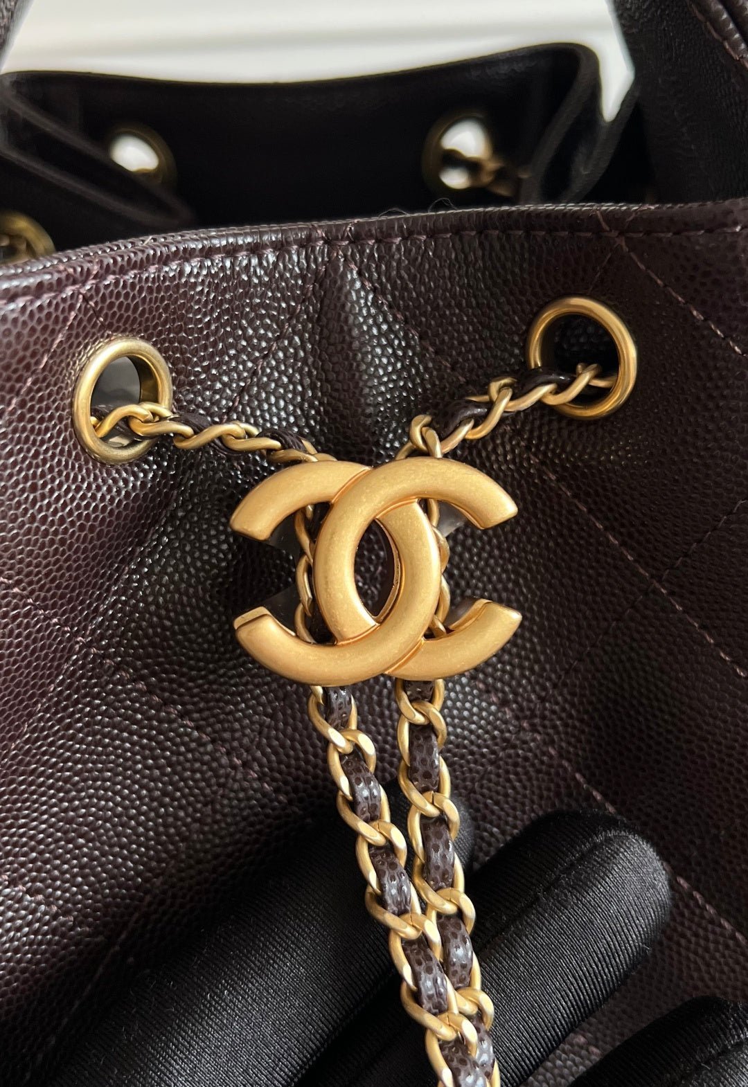 CHANEL 25S HOBO BAG 40 IN DARK EARTH BROWN CAVIAR WITH GOLD HARDWARE - Image 3