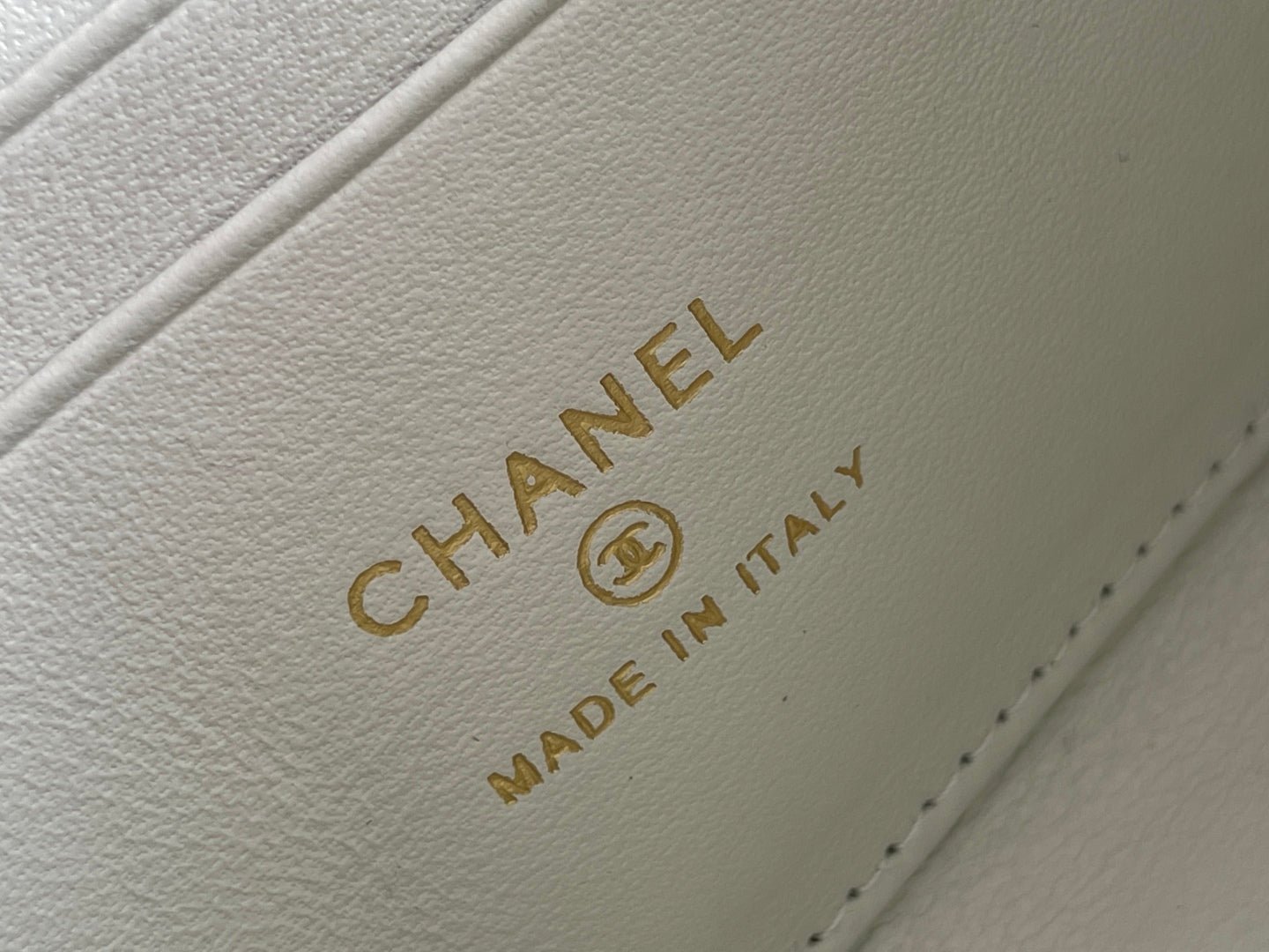 CHANEL 25S KELLY 14.5 CM IN WHITE LAMBSKIN - Image 9