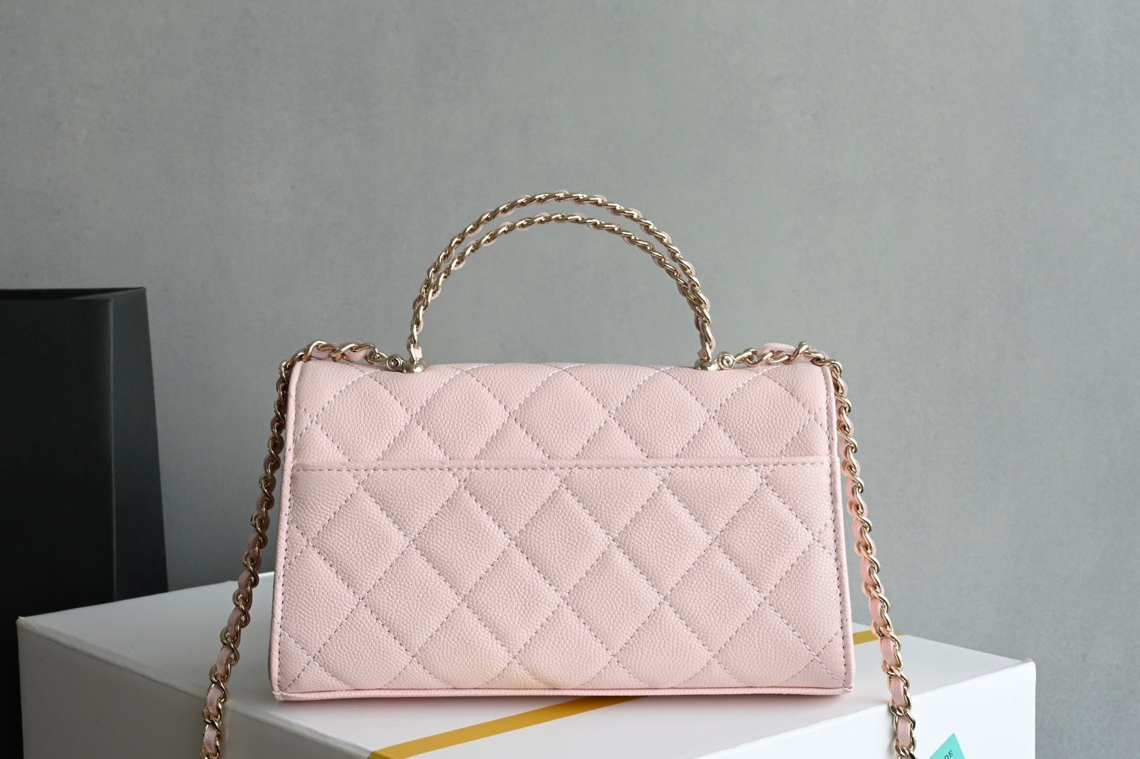 CHANEL 25S KELLY 18 CM IN LIGHT PINK LAMBSKIN - Image 11