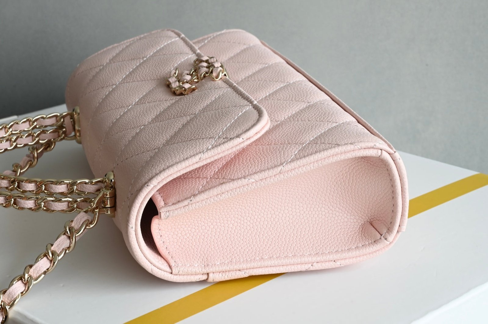 CHANEL 25S KELLY 18 CM IN LIGHT PINK LAMBSKIN - Image 13
