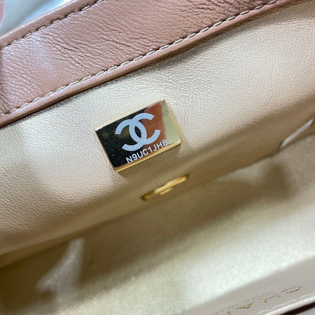CHANEL 26S FLAP BAG 20 IN BROWN LAMBSKIN - Image 9