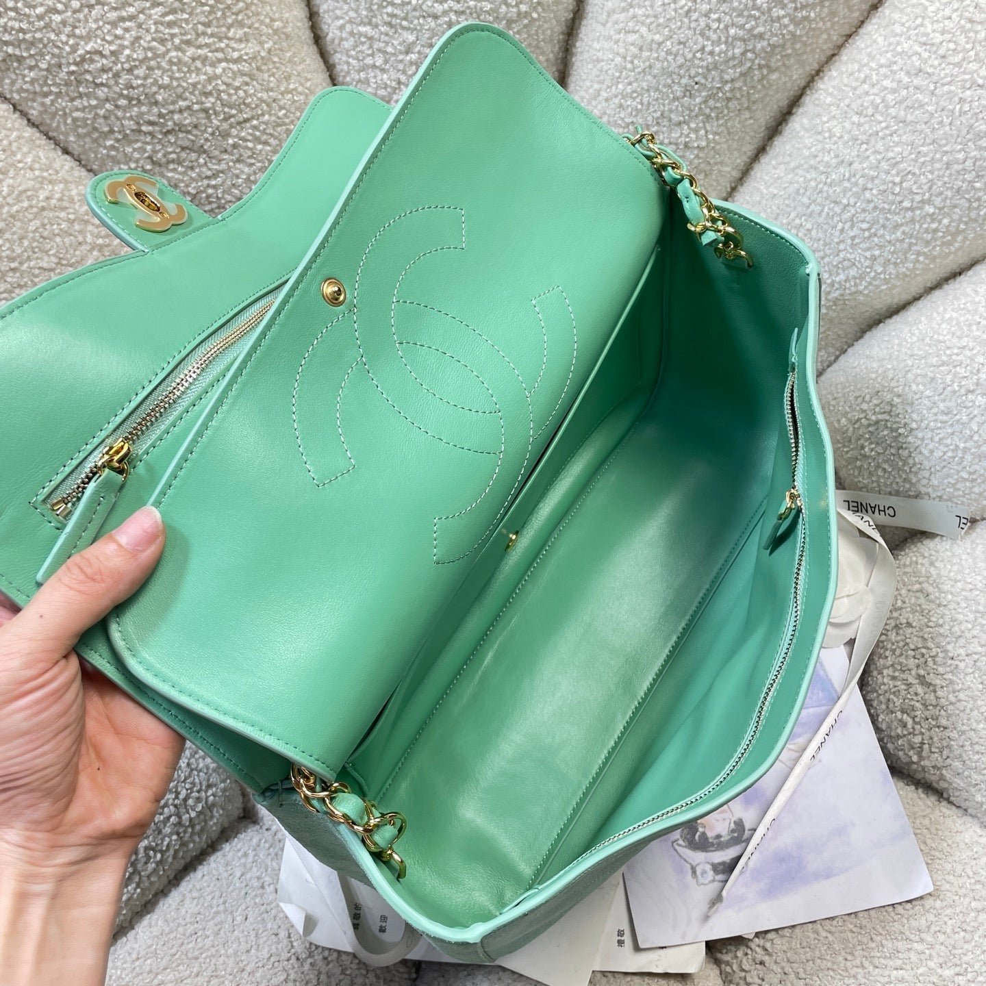 CHANEL 26S CLASSIC FLAP 33 IN MINT GREEN SUEDE - Image 17