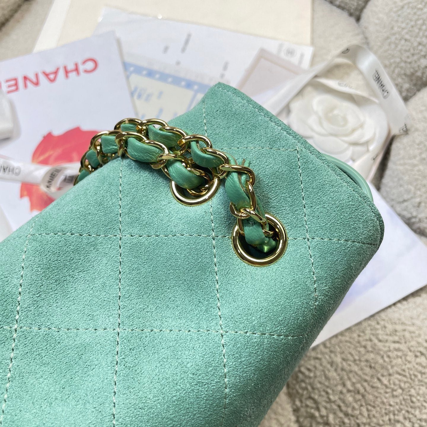 CHANEL 26S CLASSIC FLAP 33 IN MINT GREEN SUEDE - Image 12