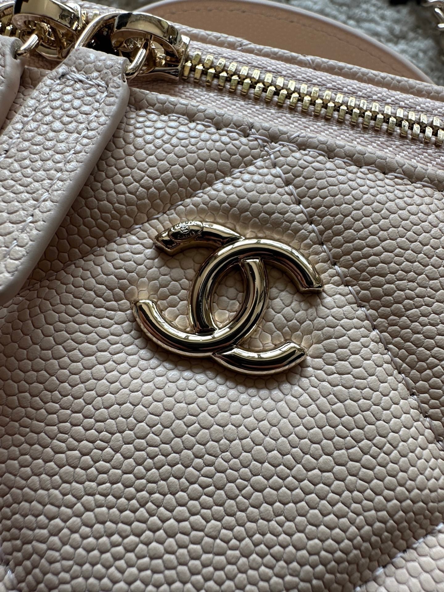 CHANEL 25S VANITY BAG 17 IN LIGHT PINK CAVIAR LEATHER - Image 5
