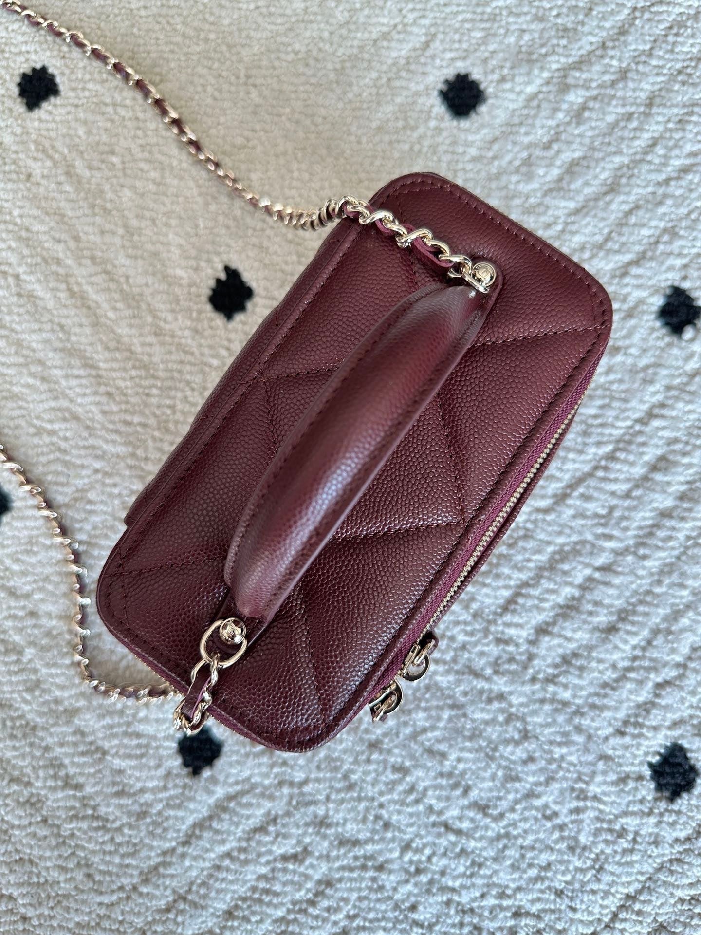 CHANEL 25S VANITY BAG 17 IN DARK RED CAVIAR LEATHER WITH GOLD HARDWARE - Image 4